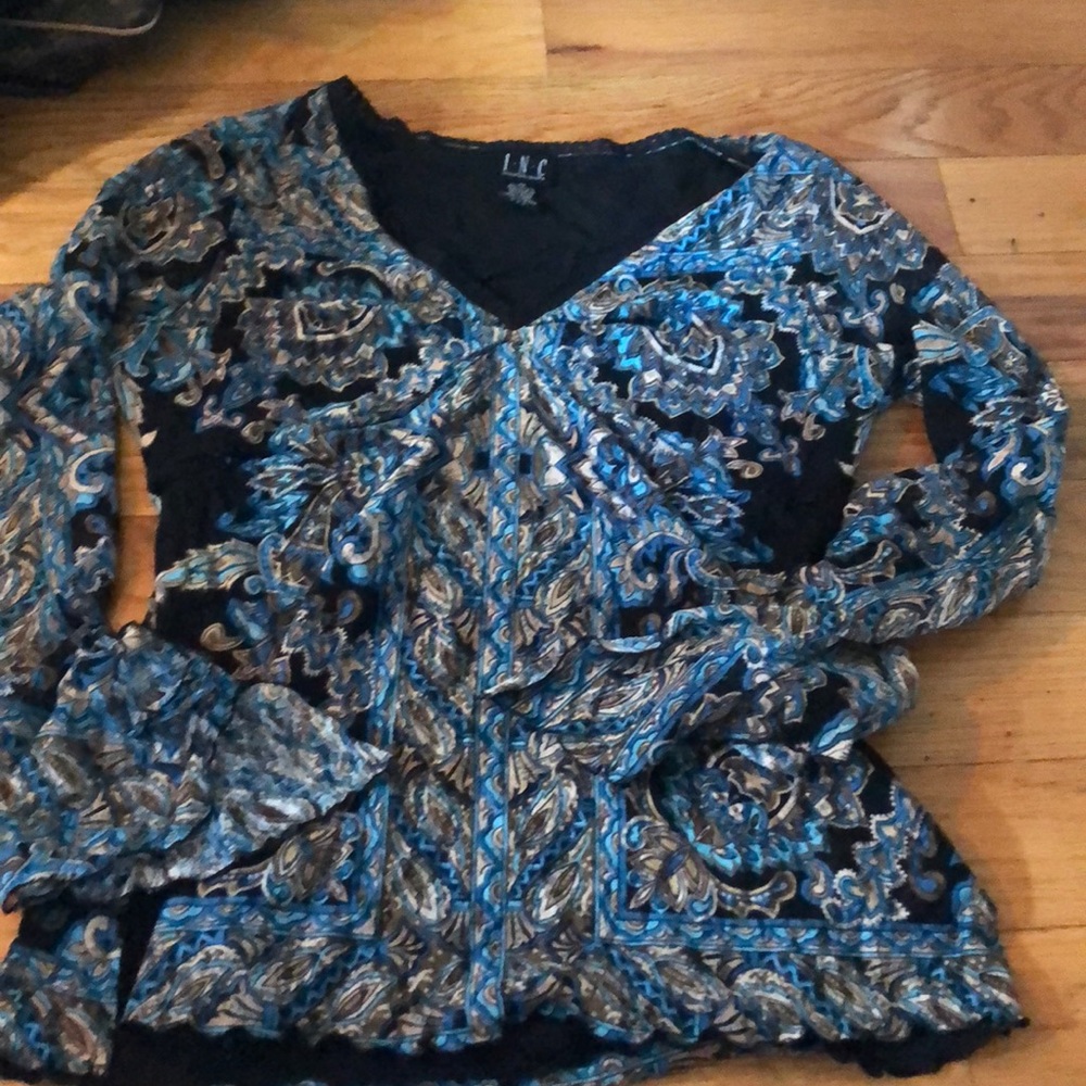 Beautiful INC blouse